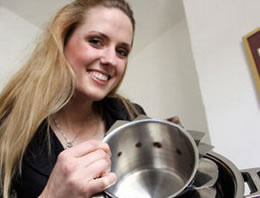 Caroline bu kez kadınları sevindirecek