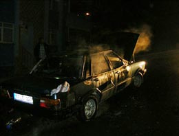 Seyir halindeki araç kül oldu