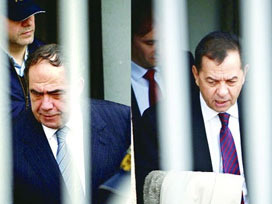 Cezaevi yolunda 'kağıttan kaplan' çıkışı!