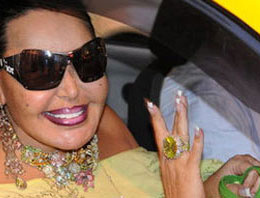 Bülent Ersoy borcunu ödemedi!