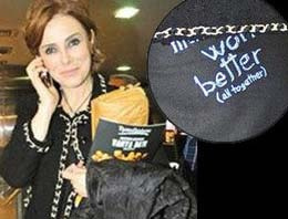 Ünlü sanatçı eteğinden mesaj verdi!