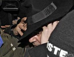 Hitler sevgisi mahkemelik etti