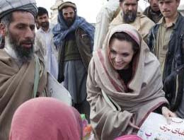 Dünya yıldızından mültecilere sürpriz!