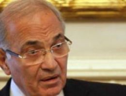 Mısır'da Başbakan Şefik istifa etti