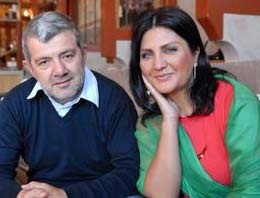 Ünlü sanatçı boşandığı eşi ile barıştı!