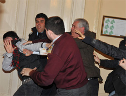 Öğrencilerden ulaşım zammına tepki