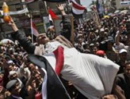 Yemen'de göstericilere ateş açıldı