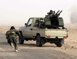 Kaddafi Zaviye'de katliama başladı