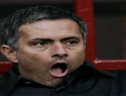 Mourinho'ya bıçaklı saldırı