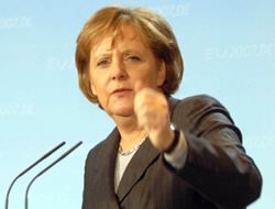 Merkel'den Afganistan'a sürpriz ziyaret