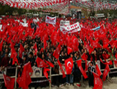 CHP demokrasi için sokağa çıkacak